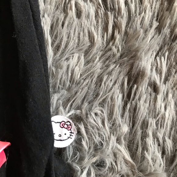 HELLO KITTY 3 piece outfit- sweater, onesie, pants - Picture 8 of 8